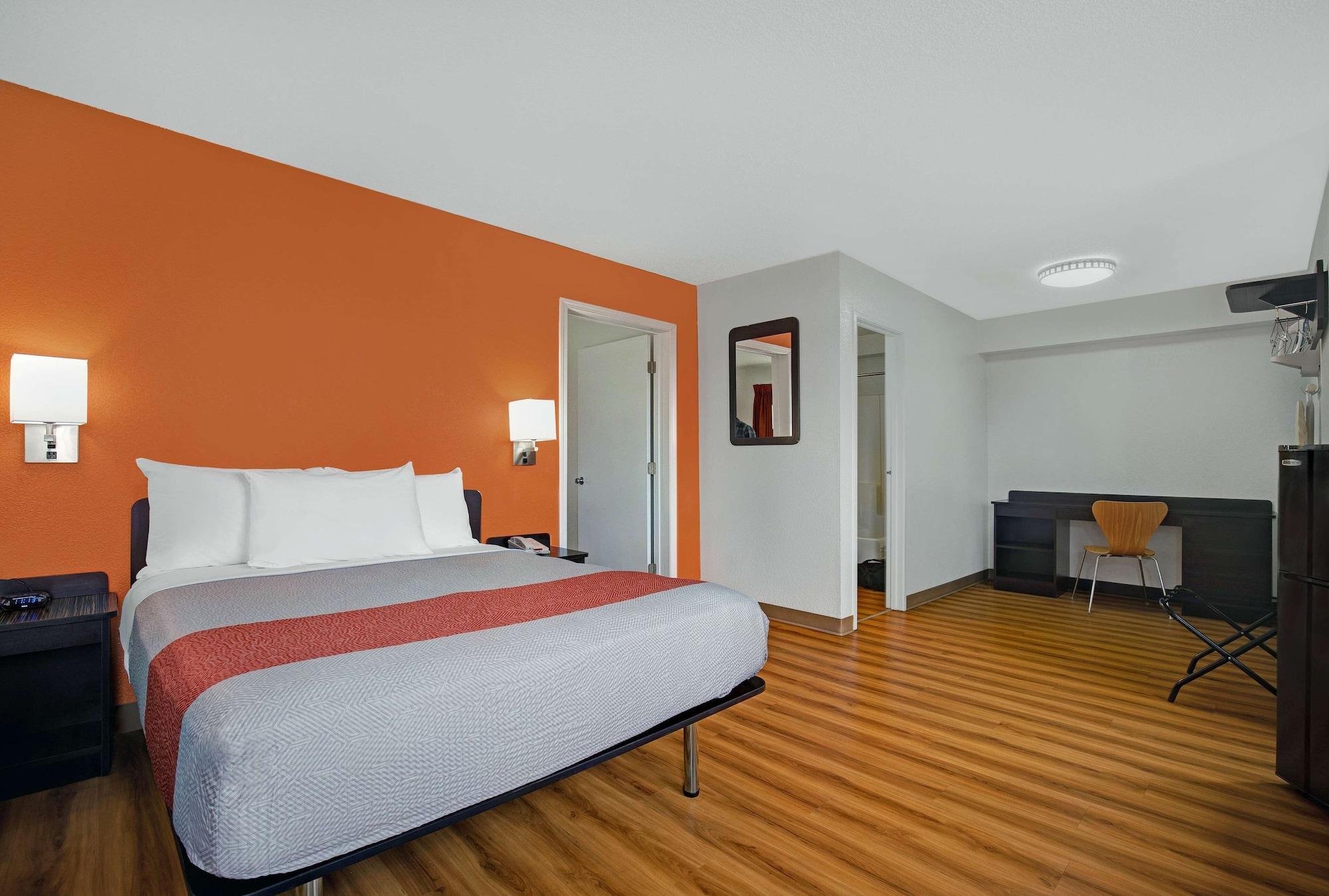 Motel 6-Marina, Ca - Monterey Εξωτερικό φωτογραφία