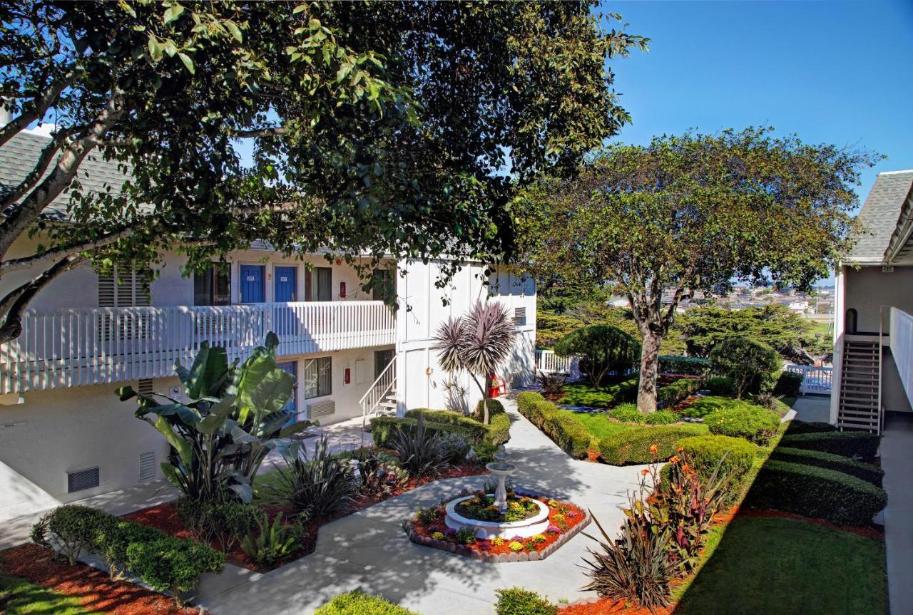 Motel 6-Marina, Ca - Monterey Εξωτερικό φωτογραφία