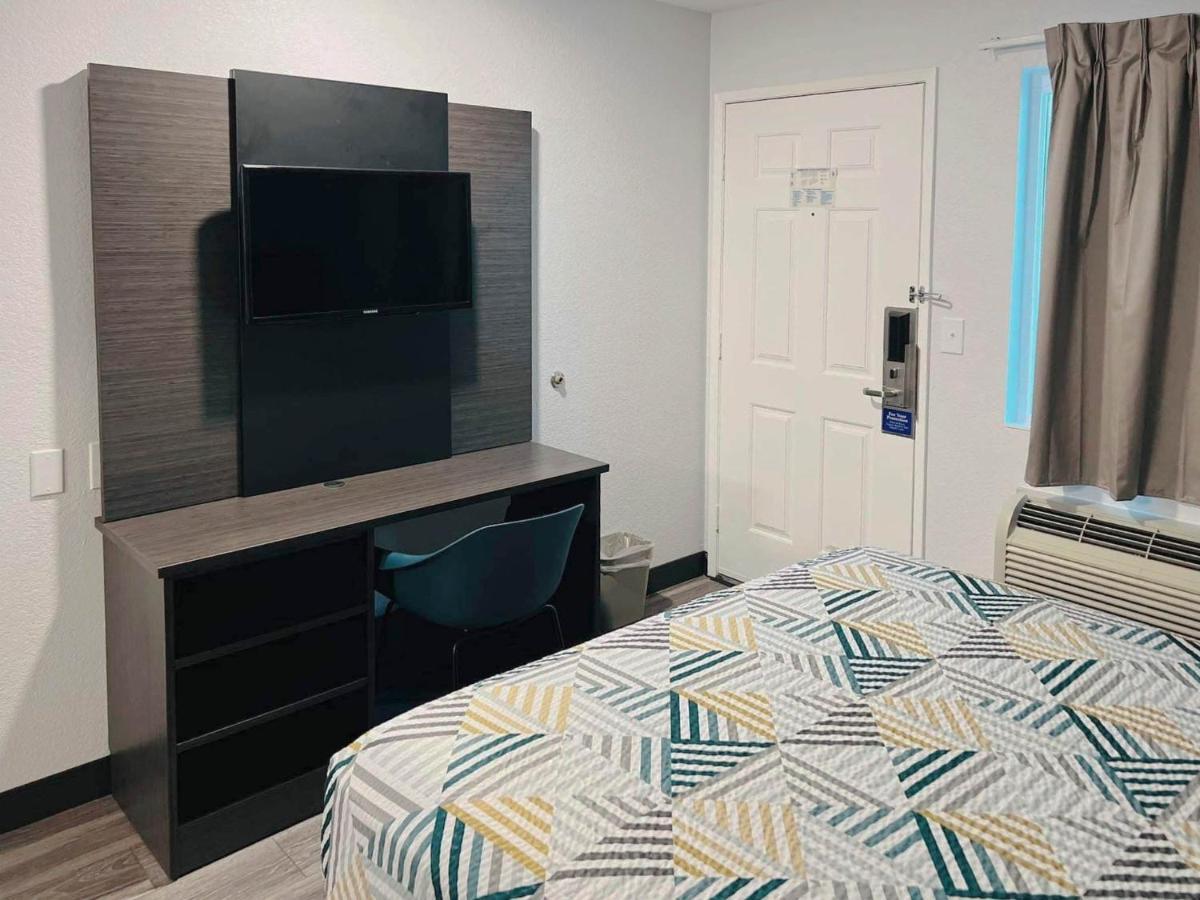 Motel 6-Marina, Ca - Monterey Εξωτερικό φωτογραφία