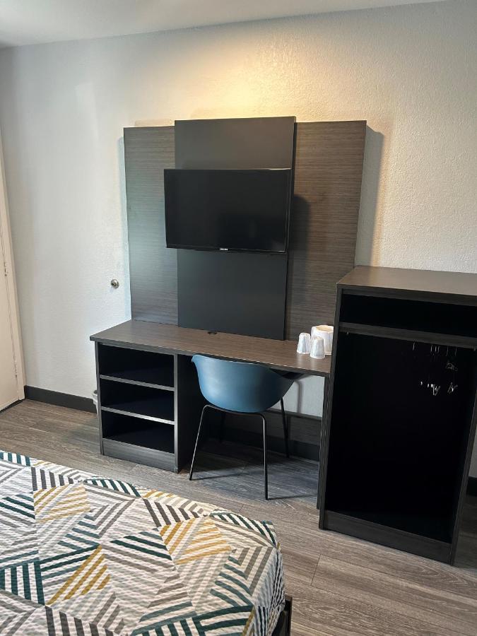 Motel 6-Marina, Ca - Monterey Εξωτερικό φωτογραφία