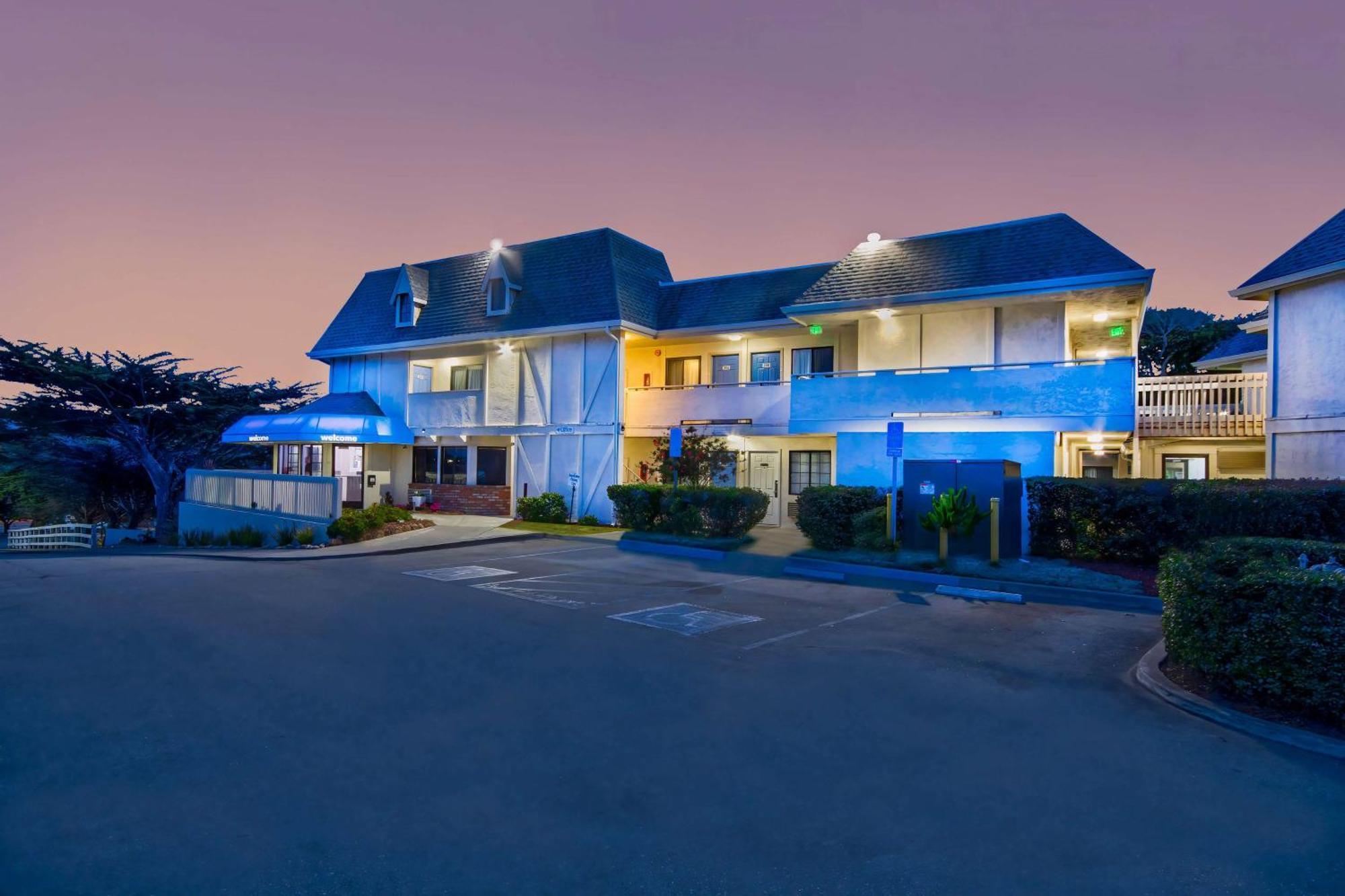 Motel 6-Marina, Ca - Monterey Εξωτερικό φωτογραφία
