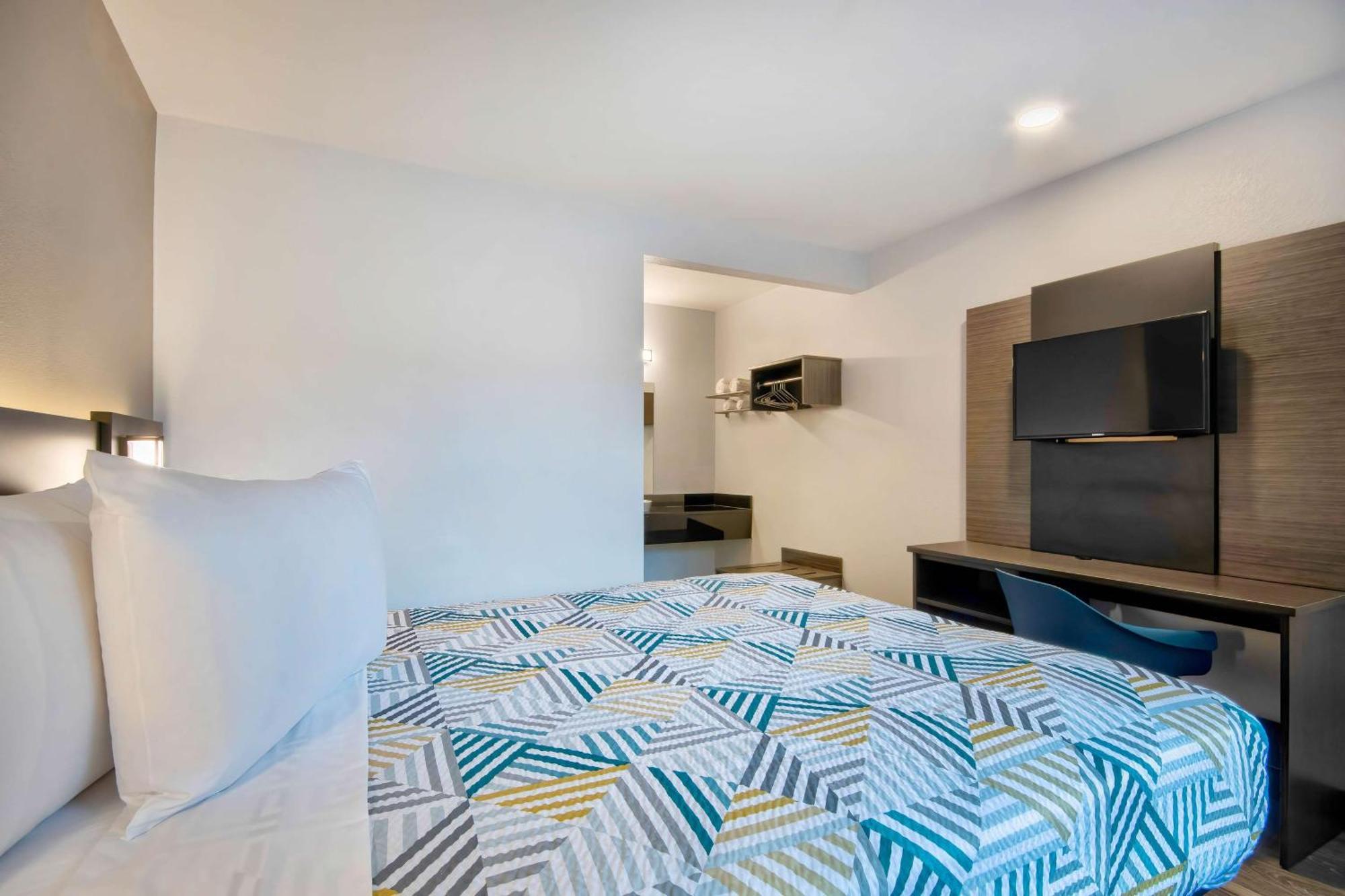 Motel 6-Marina, Ca - Monterey Εξωτερικό φωτογραφία