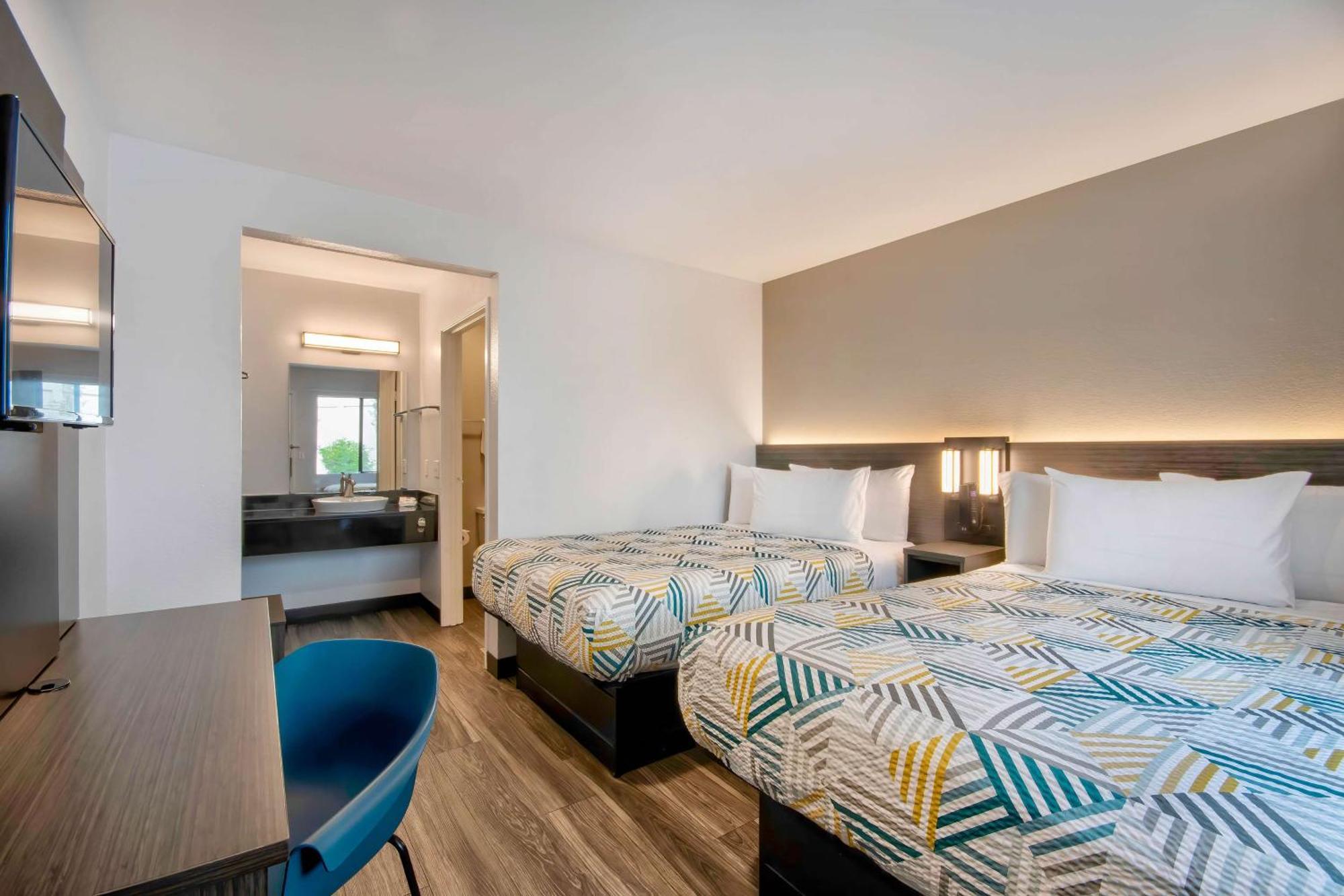 Motel 6-Marina, Ca - Monterey Εξωτερικό φωτογραφία